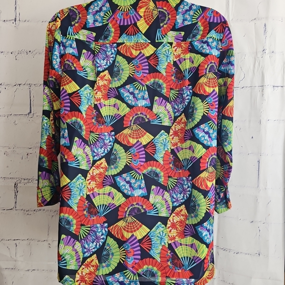 Bechamel Semi-Sheer Multicolor Fan Pattern Button… - image 8